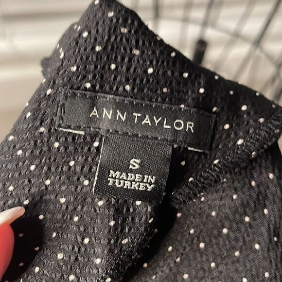 Ann Taylor polka dot long sleeve blouse size S - Picture 6 of 6